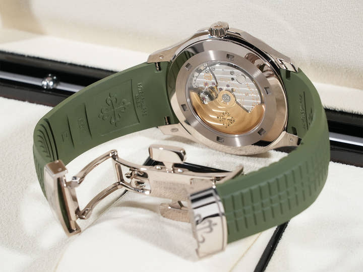 パテックフィリップ アクアノート Ref.5168G-010 ホワイトゴールド カーキグリーン文字盤