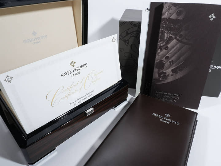 パテックフィリップ アクアノート Ref.5168G-010 ホワイトゴールド カーキグリーン文字盤