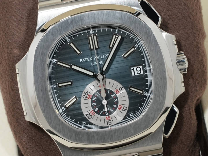 パテックフィリップ ノーチラス クロノグラフ Ref.5980/1A-001 ステンレススチール ブルー文字盤