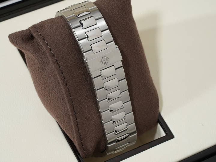 パテックフィリップ ノーチラス クロノグラフ Ref.5980/1A-001 ステンレススチール ブルー文字盤