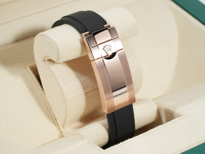 ロレックス デイトナ Ref.126515LN エバーローズゴールド サンダストxブライトブラック文字盤