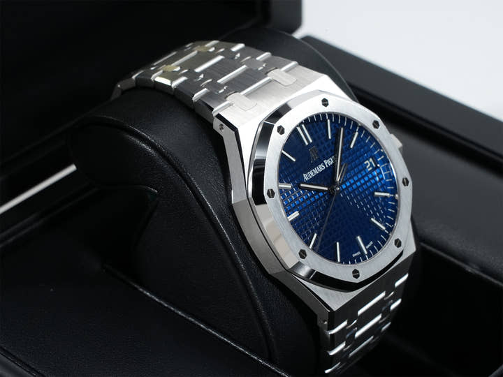 オーデマピゲ ロイヤルオーク Ref.15503BC.OO.1220BC.01 ホワイトゴールド ブルー文字盤