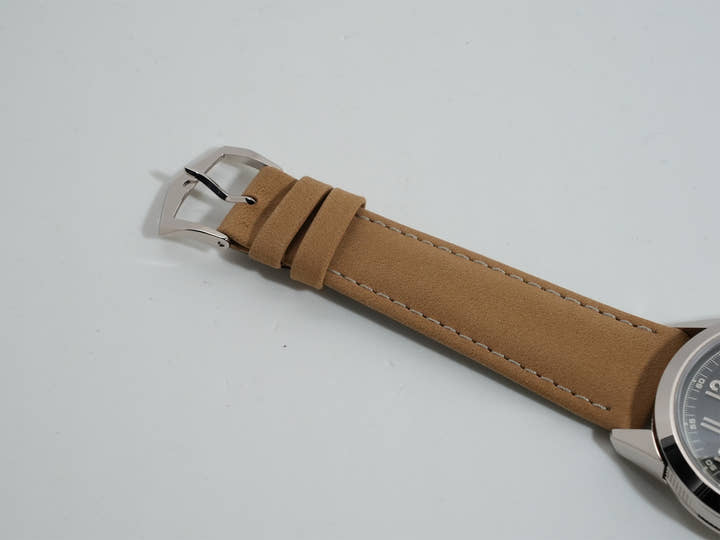 パテックフィリップ カラトラバ Ref.5226G-001 ホワイトゴールド ブラックグラデーションのテクスチャード ラック アントラサイト文字盤