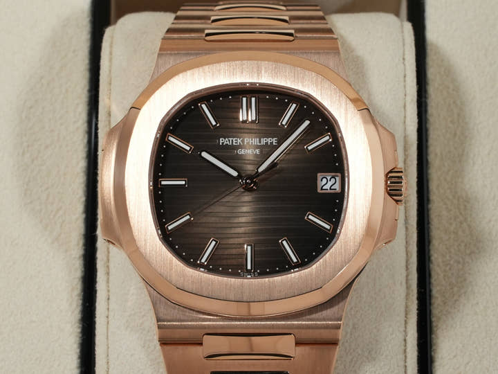 パテックフィリップ ノーチラス Ref.5711/1R-001 ローズゴールド ブラウン・ブラック・グラデーション文字盤