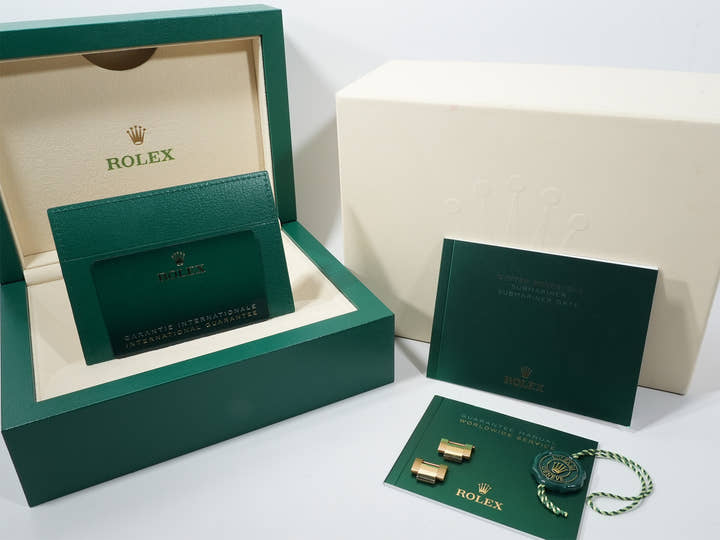 Rolex Submariner Date Ref. 126618LN Yellow Gold Black Dial