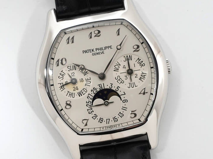 パテックフィリップ パーペチュアルカレンダー Ref.5040P プラチナ シルバー文字盤