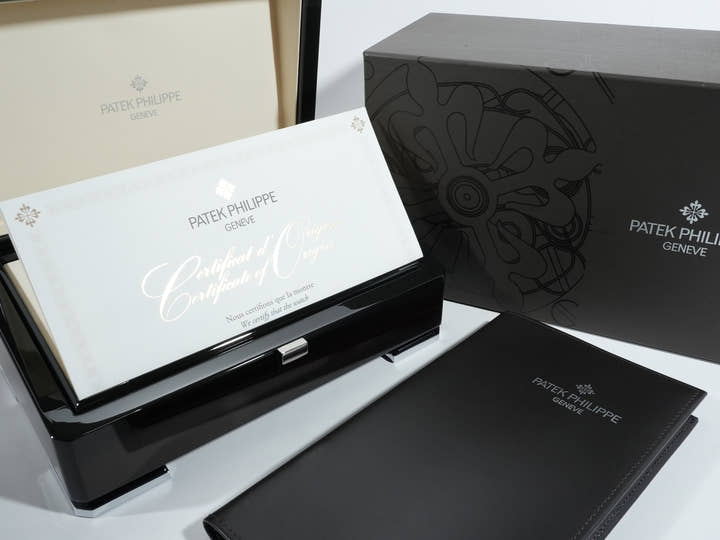 パテックフィリップ カラトラバ Ref.5196G-001 ホワイトゴールド シルバー文字盤