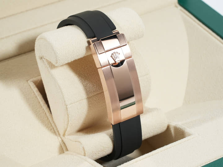 ロレックス デイトナ Ref.126515LN エバーローズゴールド サンダストxブライトブラック文字盤