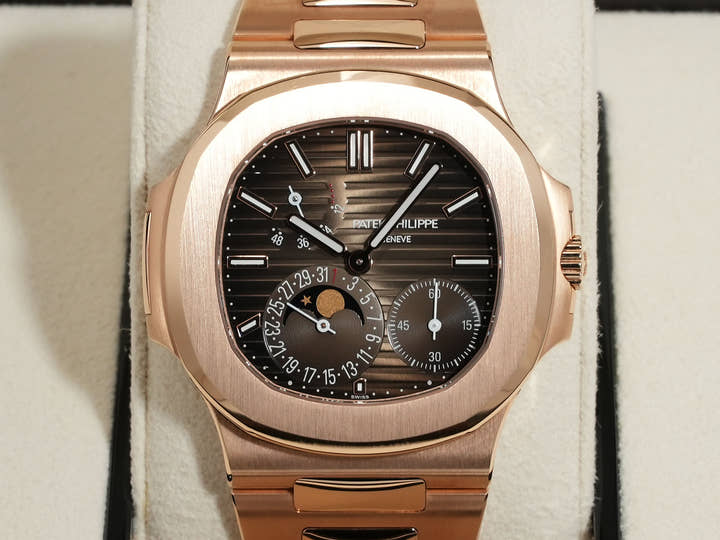 パテックフィリップ ノーチラス Ref.5712/1R-001 ローズゴールド ブラウン ソレイユ文字盤