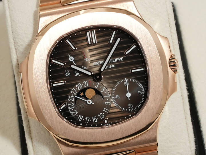 パテックフィリップ ノーチラス Ref.5712/1R-001 ローズゴールド ブラウン ソレイユ文字盤