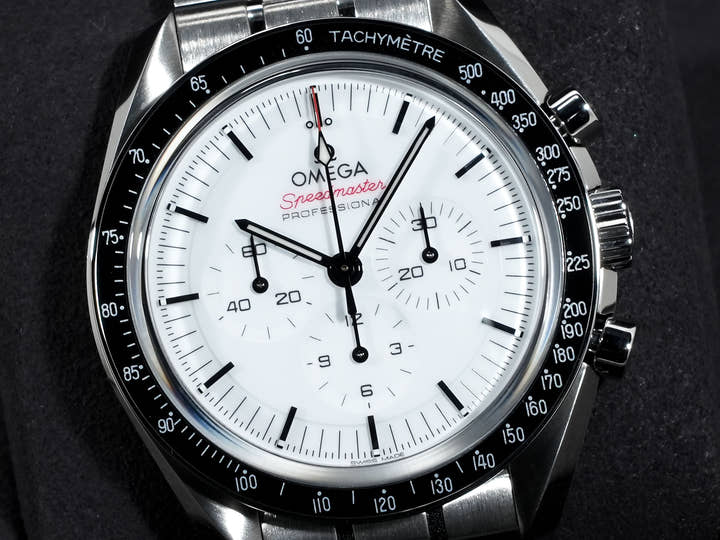 オメガ スピードマスター ムーンウォッチ プロフェッショナル Ref.310.30.42.50.04.001 ホワイト文字盤 未使用 48wp7bua