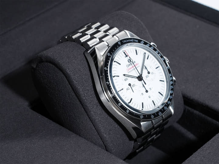 オメガ スピードマスター ムーンウォッチ プロフェッショナル Ref.310.30.42.50.04.001 ホワイト文字盤 未使用 48wp7bua