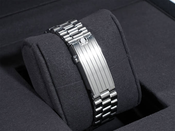 オメガ スピードマスター ムーンウォッチ プロフェッショナル Ref.310.30.42.50.04.001 ホワイト文字盤 未使用 48wp7bua