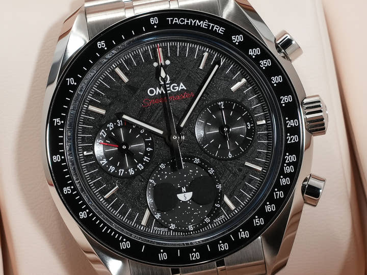 オメガ スピードマスター ムーンフェイズ メテオライト Ref.304.30.43.52.01.001 メテオライト文字盤 未使用 ix6ntmvo