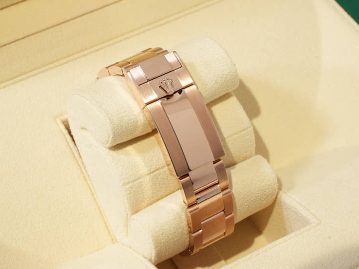 ロレックス デイトナ Ref.126505 エバーローズゴールド サンダストxブライトブラック文字盤