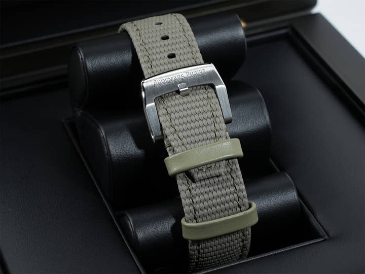 オーデマピゲ CODE 11.59 バイ オーデマ ピゲ クロノグラフ Ref.26393QT.OO.A064KB.01 ステンレススチール/ブラックセラミック スモークベージュ文字盤