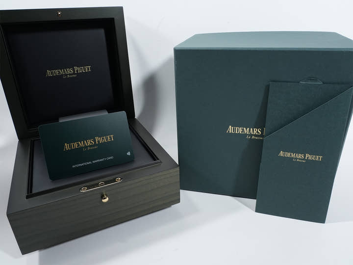 オーデマピゲ CODE 11.59 バイ オーデマ ピゲ クロノグラフ Ref.26393QT.OO.A064KB.01 ステンレススチール/ブラックセラミック スモークベージュ文字盤