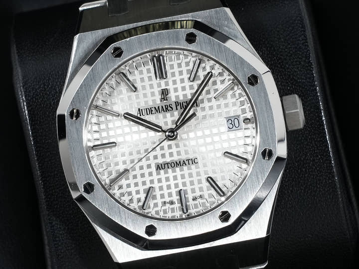 オーデマピゲ ロイヤルオーク Ref.15450ST.OO.1256ST.01 ステンレススチール シルバー文字盤