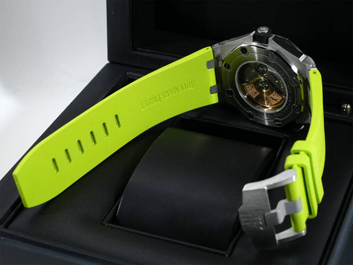 Audemars Piguet Royal Oak Offshore Diver Ref. 15710ST.OO.A002CA.02 Stainless Steel Silver (Mega Tapestry) Dial