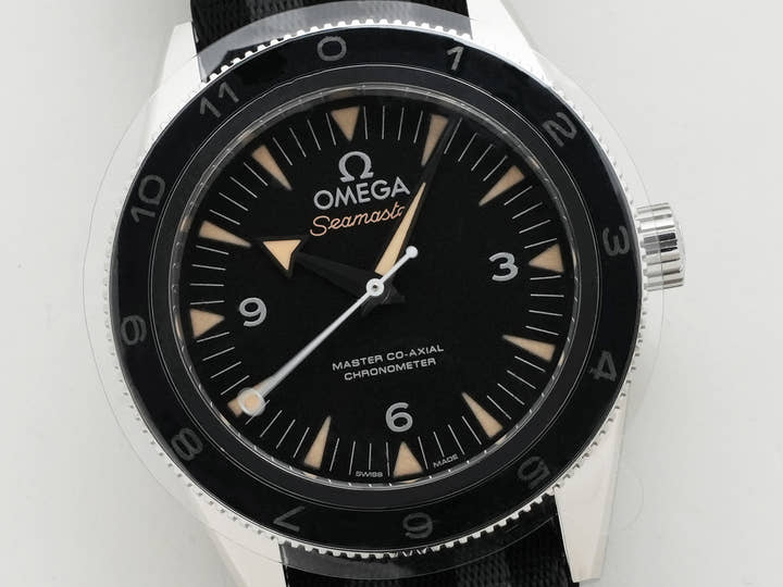 オメガ シーマスター 300 スペクター Ref.233.32.41.21.01.001 ブラック文字盤 未使用 txfz7wi8