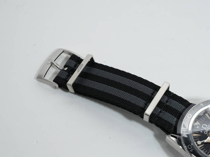 オメガ シーマスター 300 スペクター Ref.233.32.41.21.01.001 ブラック文字盤 未使用 txfz7wi8