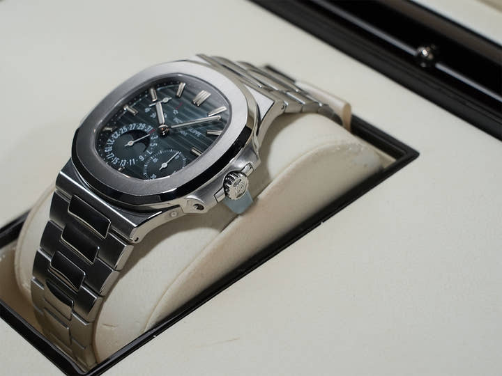 パテックフィリップ ノーチラス プチコンプリケーション Ref.5712/1A-001 ステンレススチール ブルー文字盤