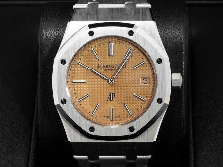 Audemars Piguet Royal Oak Jumbo Extra-Thin Ref. 15202BC.OO.1240BC.01 White Gold Pink Gold Dial