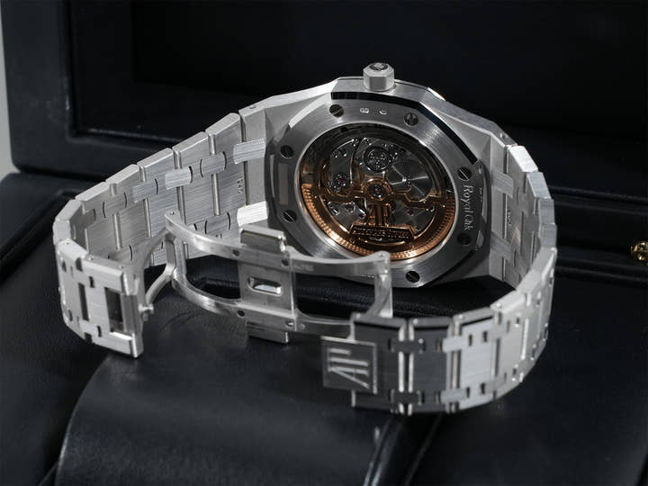 Audemars Piguet Royal Oak Jumbo Extra-Thin Ref. 15202BC.OO.1240BC.01 White Gold Pink Gold Dial