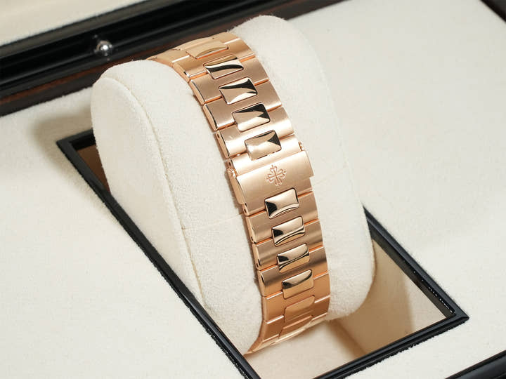 Patek Philippe Nautilus Ref. 5711/1R-001 Rose Gold Brown/Black Gradient Dial