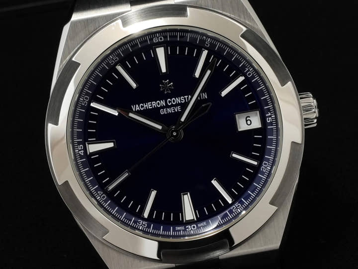 ヴァシュロンコンスタンタン オーヴァーシーズ オートマティック Ref.4520V/210A-B128 ブルー文字盤 中古 ananee2u