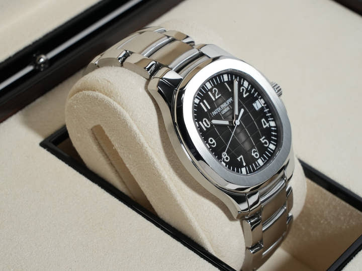 パテックフィリップ アクアノート エクストララージ Ref.5167/1A-001 ステンレススチール ブラック文字盤