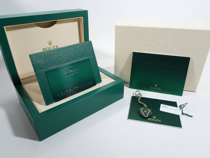 ロレックス オイスターパーペチュアル36 Ref.126000 ステンレススチール キャンディピンク文字盤