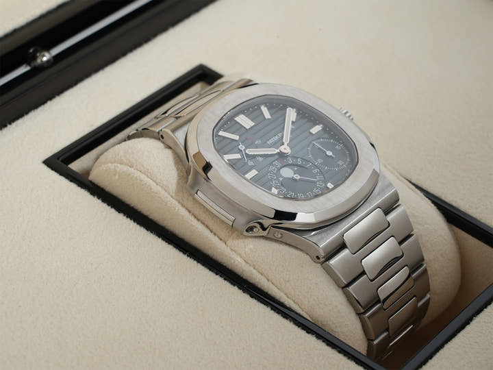 パテックフィリップ ノーチラス プチコンプリケーション Ref.5712/1A-001 ステンレススチール ブルー文字盤