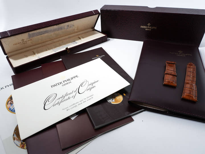 パテックフィリップ カラトラバ Ref.5117J-001 イエローゴールド ホワイト文字盤