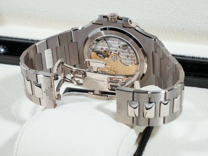 Patek Philippe Nautilus Ref. 5811/1G-001 White Gold Blue Sunburst Dial