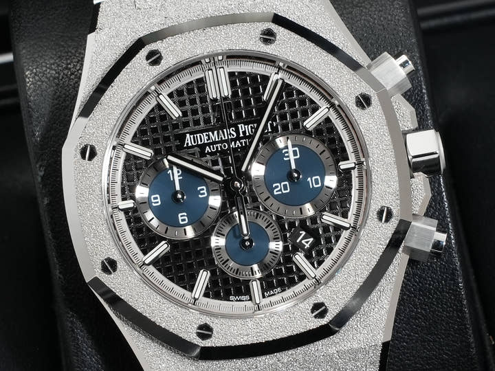 オーデマピゲ ロイヤルオーク クロノグラフ Ref.26331BC.GG.1224BC.03 ホワイトゴールド ブラックxグレーブルー文字盤