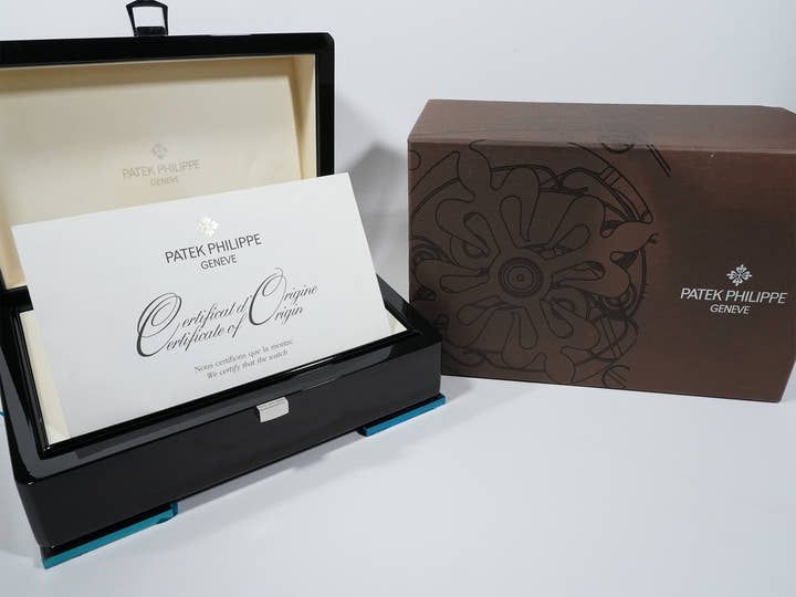 パテックフィリップ カラトラバ Ref.5196J-001 イエローゴールド シルバー文字盤