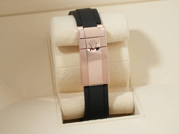 ロレックス デイトナ Ref.116515LN エバーローズゴールド サンダストxブラック文字盤