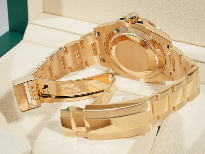 Rolex Submariner Date Ref. 126618LB Yellow Gold Blue Dial