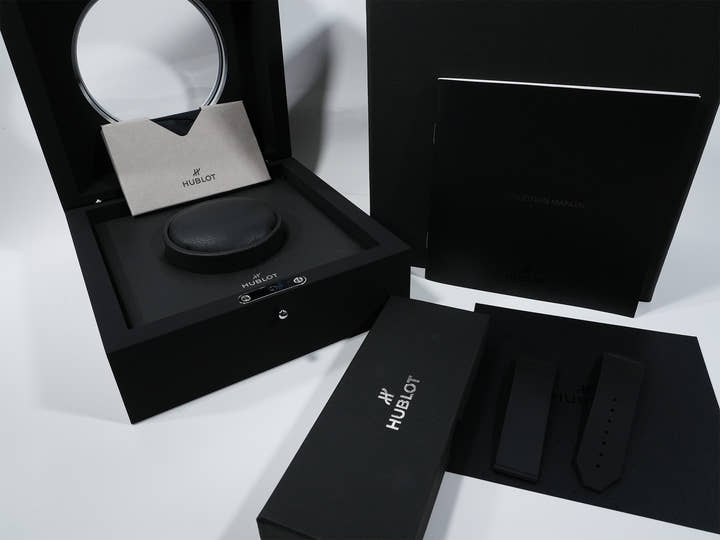 ウブロ クラシックフュージョン セラミック キングゴールド Ref.542.CO.1181.RX ブラック文字盤 美品 ndak4i2t