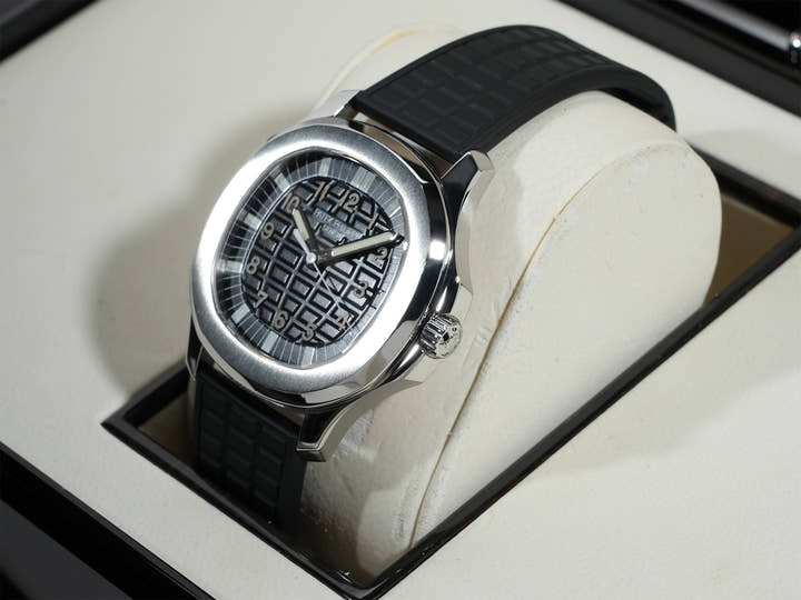 パテックフィリップ アクアノート ラージ Ref.5065A-001 ステンレススチール ブラック文字盤