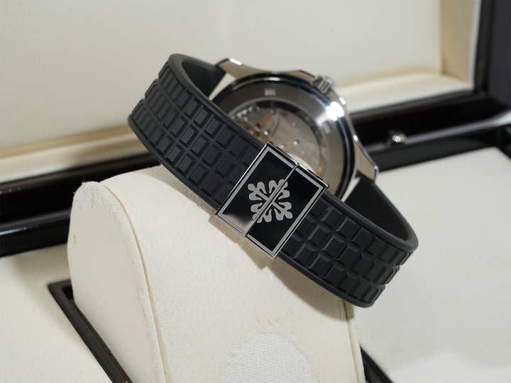 パテックフィリップ アクアノート ラージ Ref.5065A-001 ステンレススチール ブラック文字盤