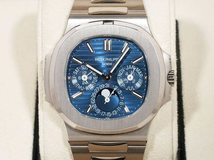 パテックフィリップ ノーチラス パーペチュアルカレンダー Ref.5740/1G-001 ホワイトゴールド ブルー文字盤