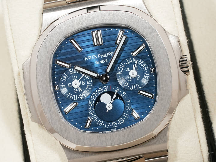 パテックフィリップ ノーチラス パーペチュアルカレンダー Ref.5740/1G-001 ホワイトゴールド ブルー文字盤