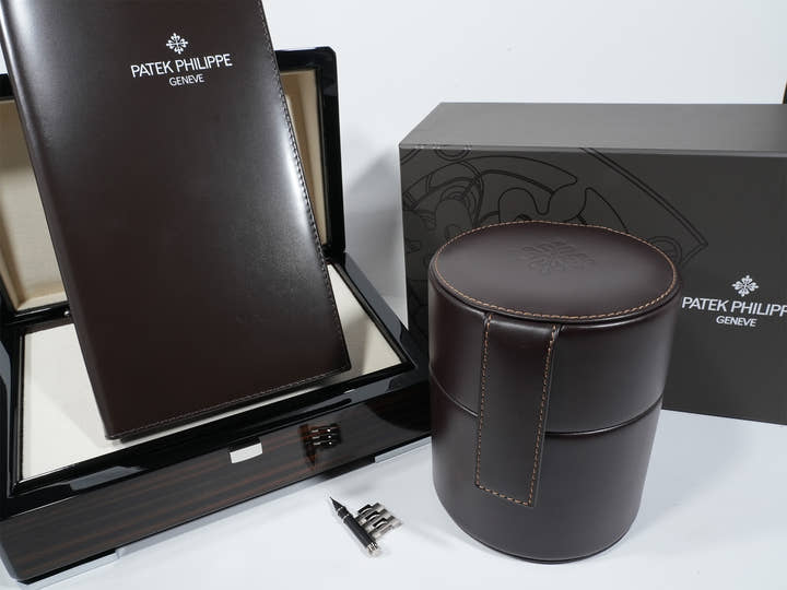 パテックフィリップ ノーチラス パーペチュアルカレンダー Ref.5740/1G-001 ホワイトゴールド ブルー文字盤