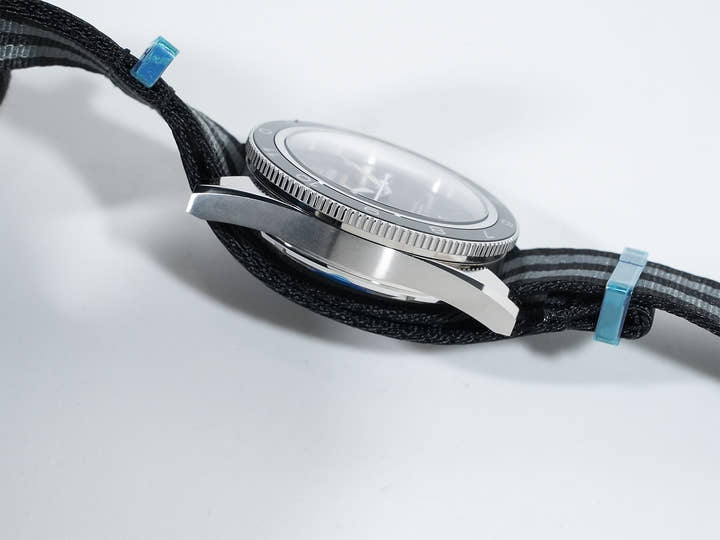 オメガ シーマスター 300 スペクター Ref.233.32.41.21.01.001 ブラック文字盤 未使用 mjz7xs8p