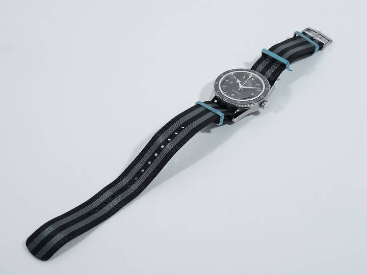 オメガ シーマスター 300 スペクター Ref.233.32.41.21.01.001 ブラック文字盤 未使用 mjz7xs8p