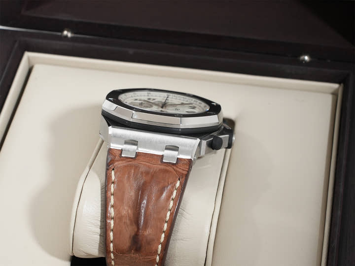 Audemars Piguet Royal Oak Offshore Chronograph Safari Ref. 26170ST.OO.D091CR.01 Stainless Steel Ivory Dial