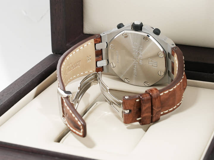 Audemars Piguet Royal Oak Offshore Chronograph Safari Ref. 26170ST.OO.D091CR.01 Stainless Steel Ivory Dial