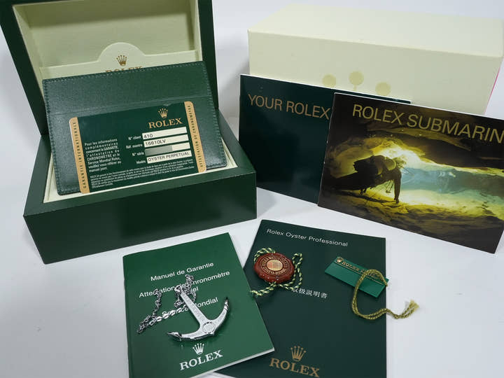 Rolex Submariner Date Ref. 16610LV Stainless Steel Black Dial